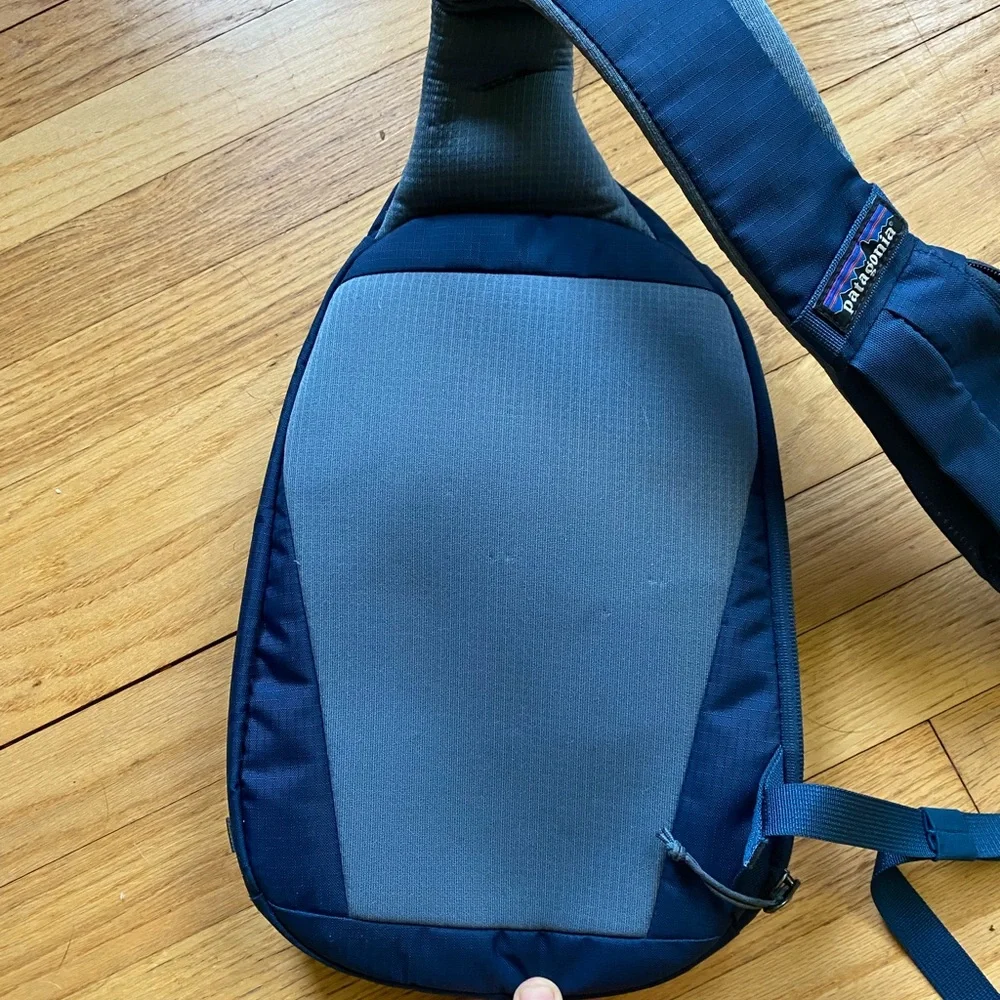Patagonia Atom Sling Crossbody Bag 8L - Picture 5 of 5